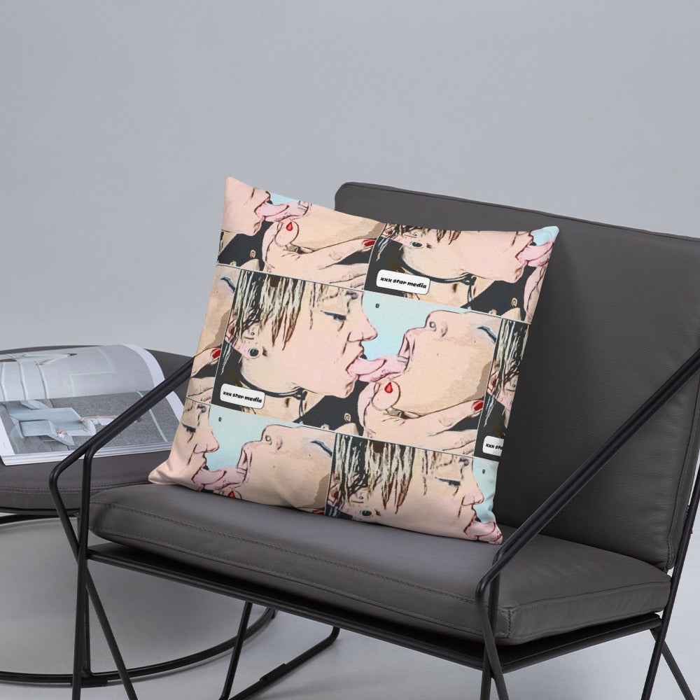 Basic Pillow